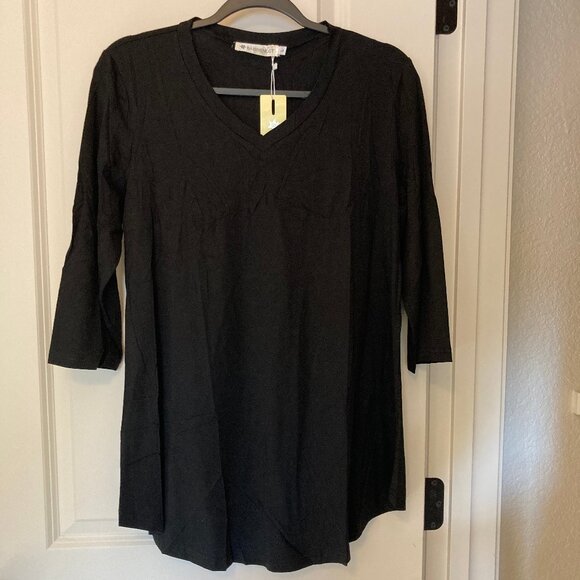 NWT BAISHENGGT Black V-Neck 3/4 Sleeve Flowing Tunic, Large, but runs small - Picture 1 of 6